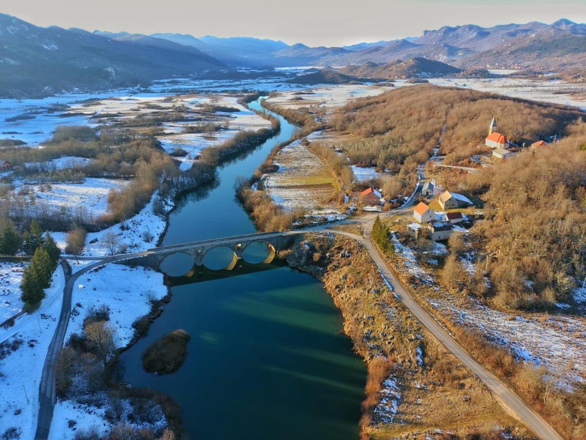 Willa Honey House Lika Gospić Zewnętrze zdjęcie